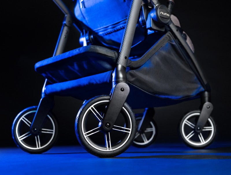 NUNA x BMW SWIV™ STROLLER UMBER