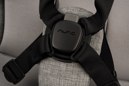 NUNA TRIV NEXT BMW GRAPHENE W/ Adapter & Rain cover